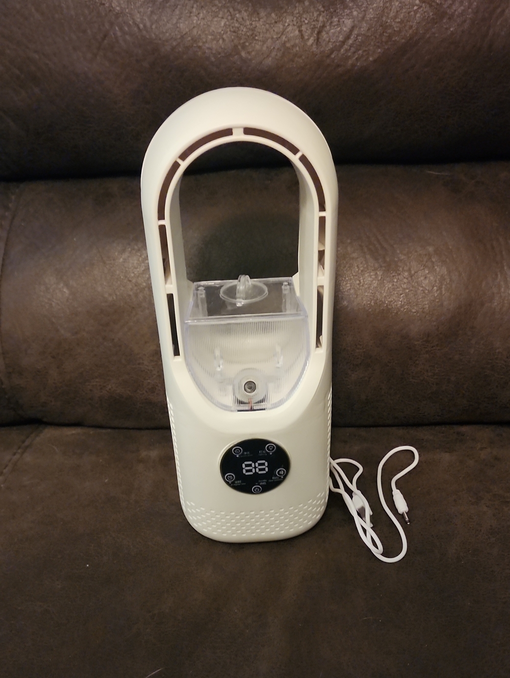 Portable White bladeless humidifier with LED display